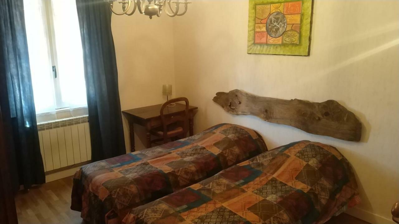 Gitenchassagne Bed & Breakfast Thurins Bagian luar foto